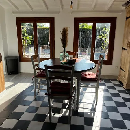Domaine De La Cherel, Maison A Colombage Holiday home Pontorson