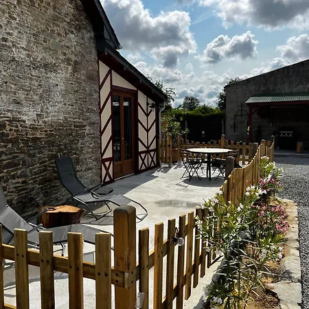 Domaine De La Cherel, Maison A Colombage Holiday home Pontorson
