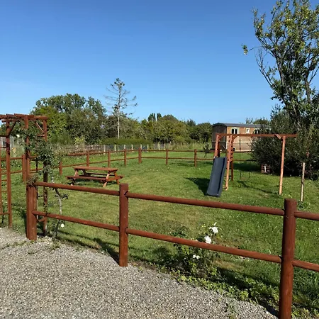 Domaine De La Cherel, Maison A Colombage *