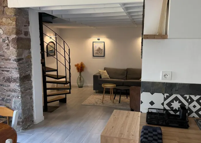 Domaine De La Chérel, Maison à Colombage * Pontorson